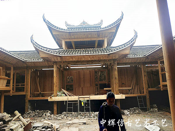 中堡子上坊村（梁氏宗祠古戲臺(tái)）